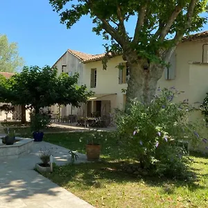 Mas Des Cigognes Bed & Breakfast Le Thor