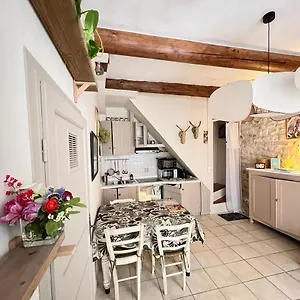 Holiday home A St Remy Petite Maison Au Coeur Du Village